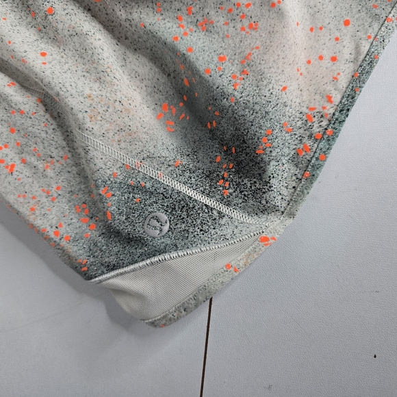 Lululemon Hotty Hot Low Rise Short 2.5" reflective - Picture 6 of 10